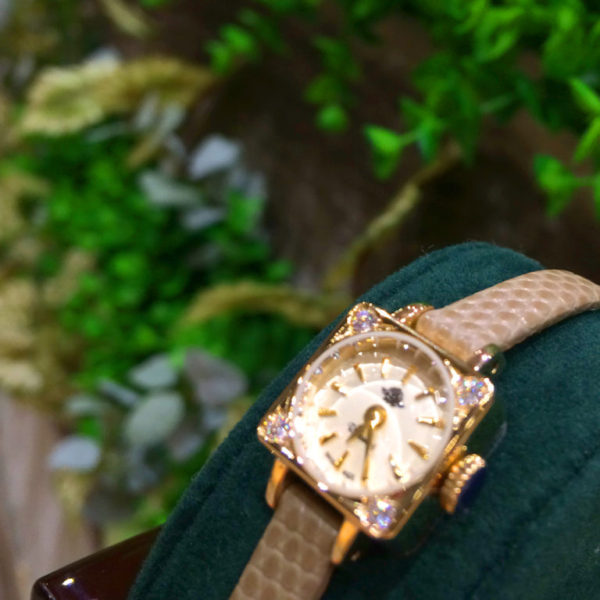 【SAINT HONORE】スイス製 レディース腕時計